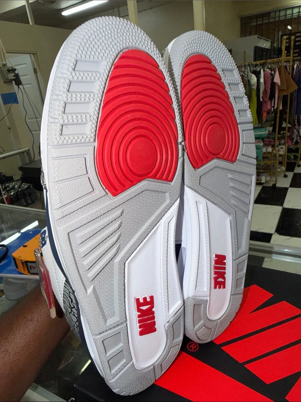 Jordan men’s  White/Red/Blue Retro Sneakers